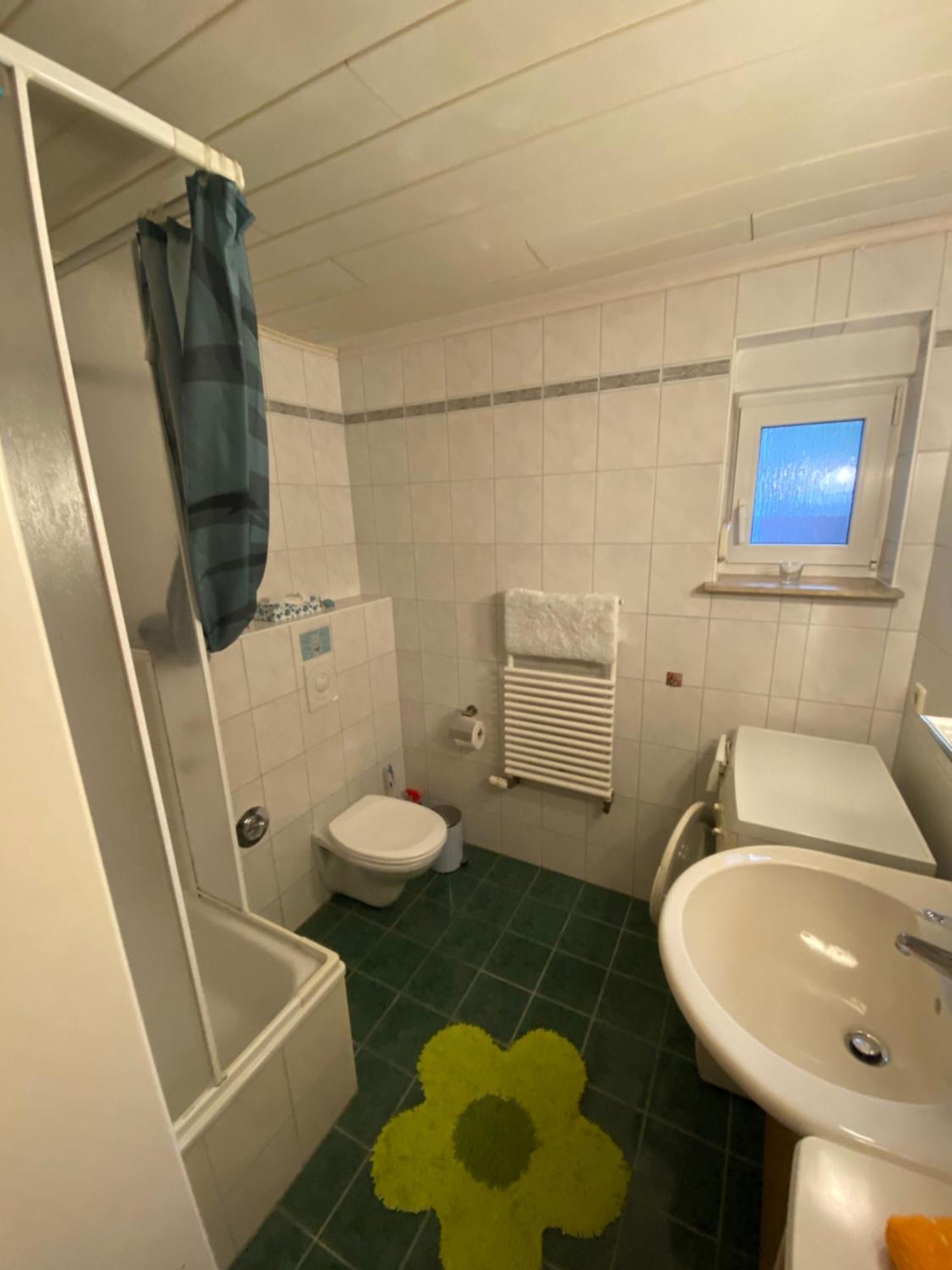 Grosse Helle Wohnung Am Wald In Bad Saarow Nahe Gruenheide Und Berlin Souterrain Buitenkant foto