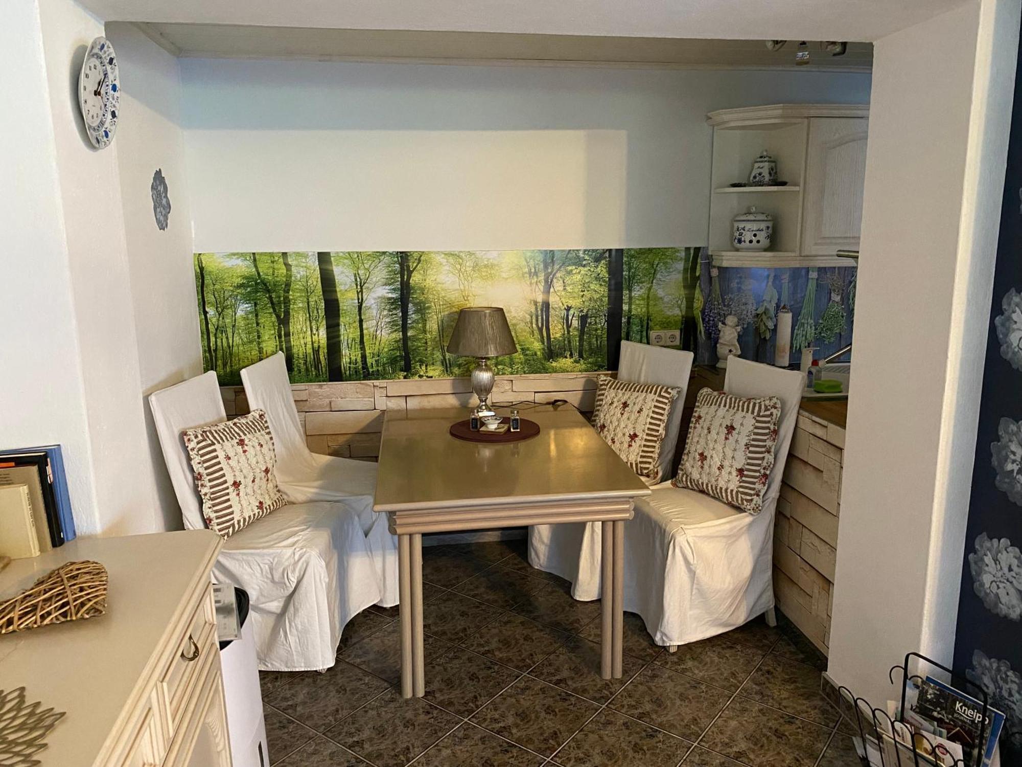 Grosse Helle Wohnung Am Wald In Bad Saarow Nahe Gruenheide Und Berlin Souterrain Buitenkant foto